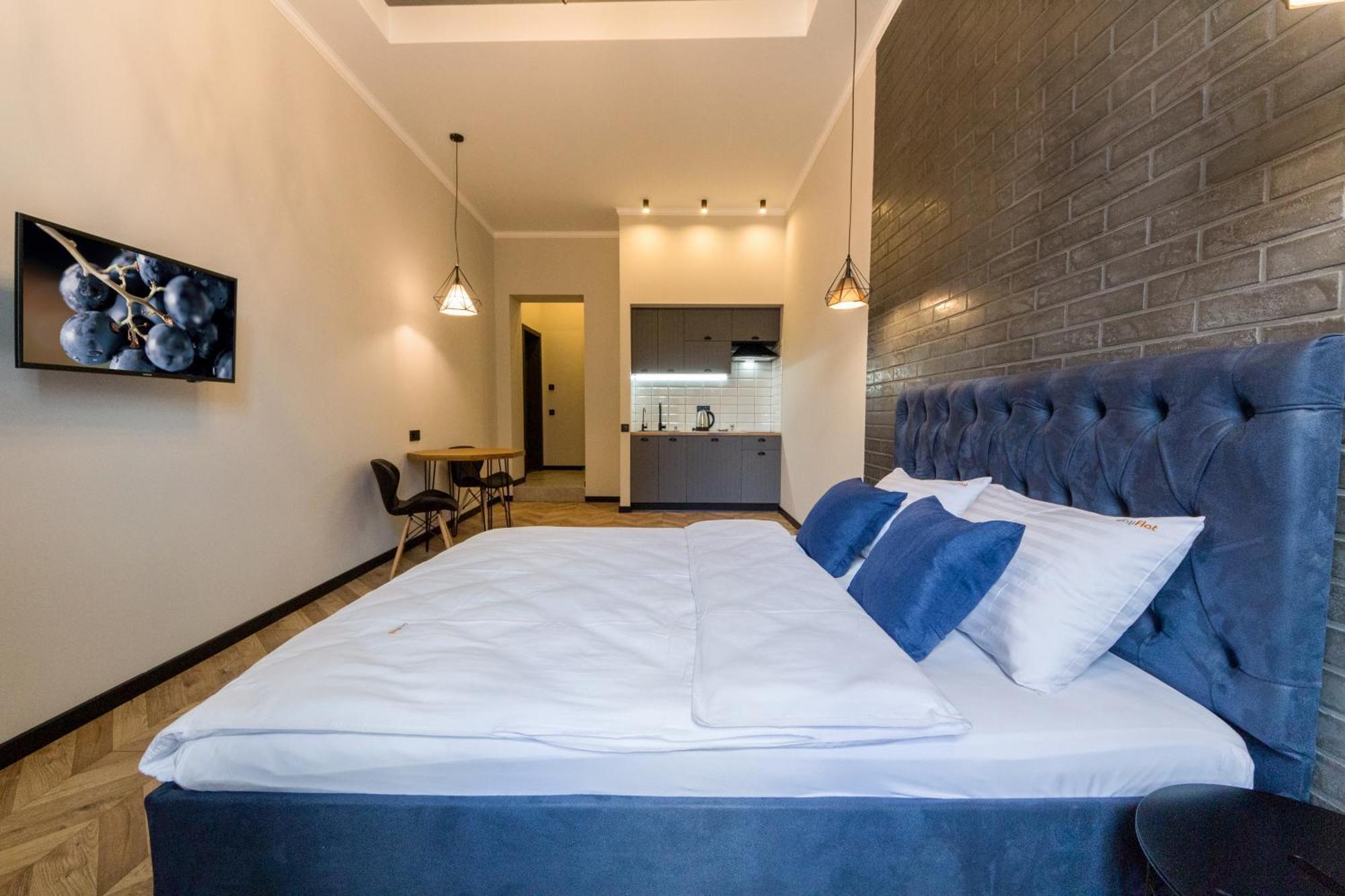 Self Check-In Apartments Maidan Area 基輔 外观 照片
